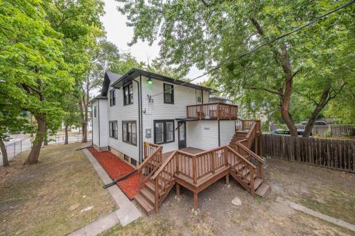 2400 Emerson Avenue N, Minneapolis, MN 55411