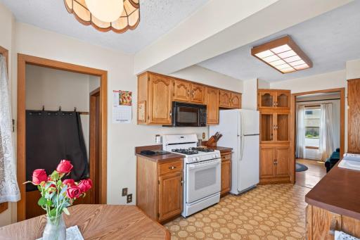 606 1st Avenue NE, Osseo, MN 55369