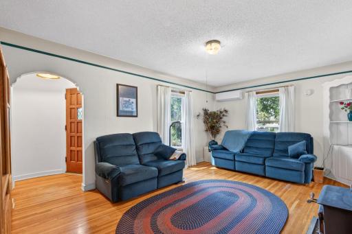 606 1st Avenue NE, Osseo, MN 55369