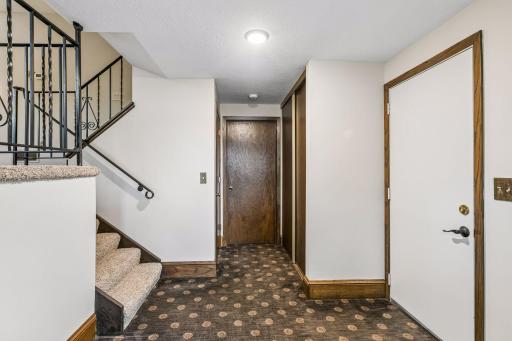 1013 Robinhood Place, Shoreview, MN 55126