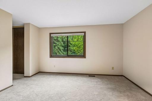 1013 Robinhood Place, Shoreview, MN 55126