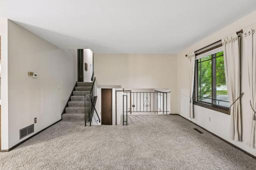 1013 Robinhood Place, Shoreview, MN 55126