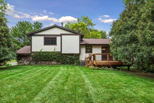 1013 Robinhood Place, Shoreview, MN 55126