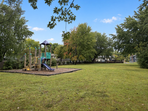 Neighborhood park across the street is just a couple doors over, super convenient!