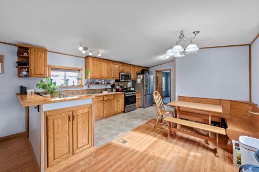 32-web-or-mls-12325 Johnson Memorial Dr-64.jpg