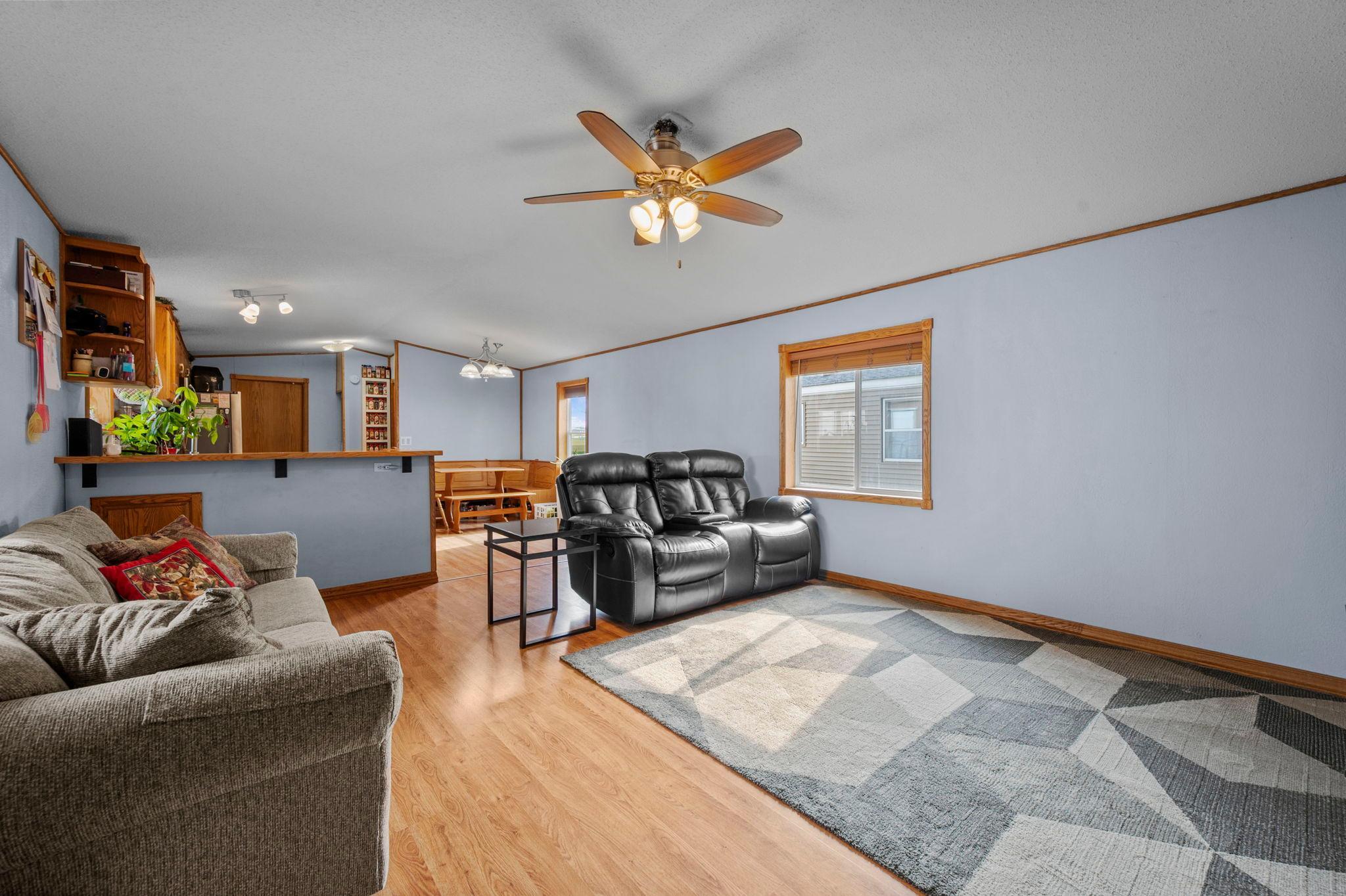22-web-or-mls-12325 Johnson Memorial Dr-15.jpg
