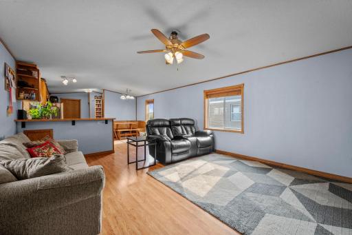 22-web-or-mls-12325 Johnson Memorial Dr-15.jpg