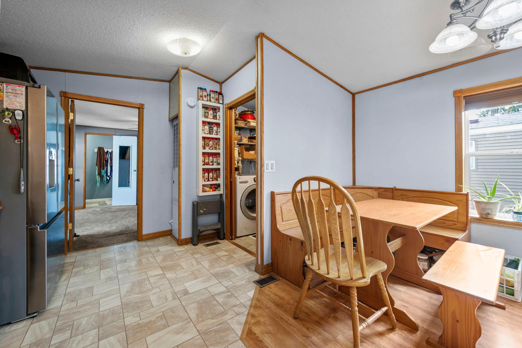 38-web-or-mls-12325 Johnson Memorial Dr-95.jpg