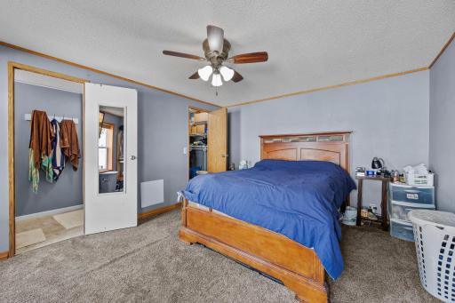 42-web-or-mls-12325 Johnson Memorial Dr-110.jpg