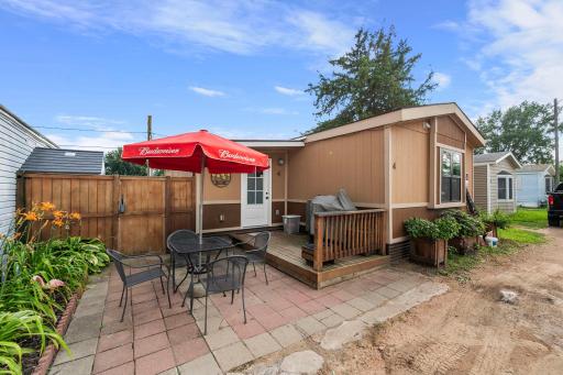 20-web-or-mls-12325 Johnson Memorial Dr-239.jpg