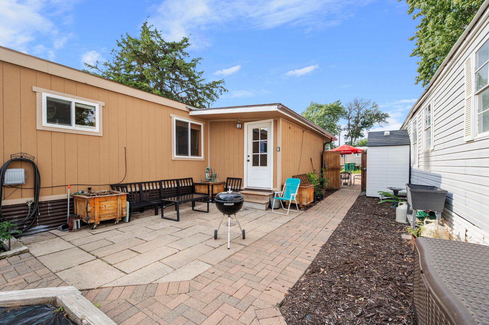 62-web-or-mls-12325 Johnson Memorial Dr-199.jpg
