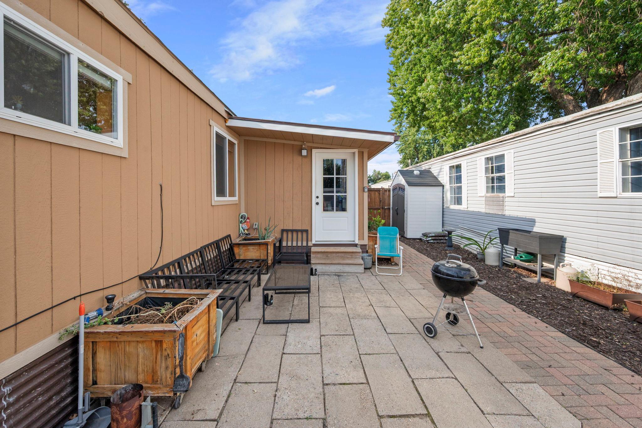 57-web-or-mls-12325 Johnson Memorial Dr-229.jpg