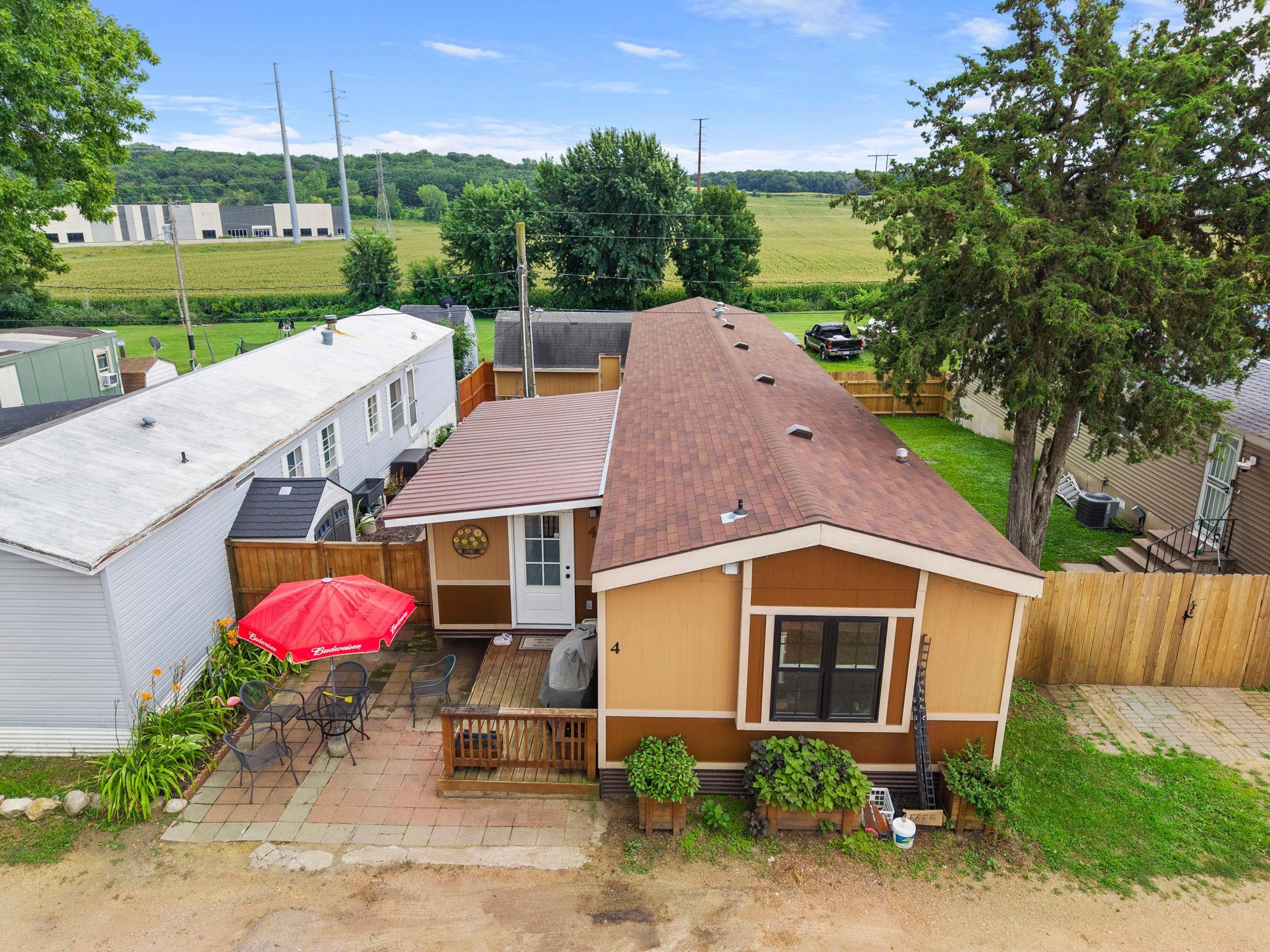 16-web-or-mls-12325 Johnson Memorial Dr-295.jpg