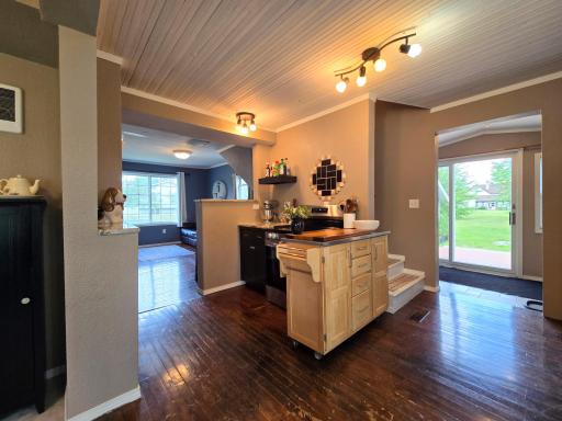 301 6th Street SW, Little Falls, MN 56345