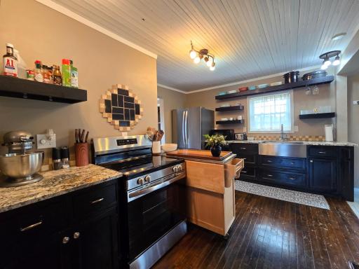 301 6th Street SW, Little Falls, MN 56345