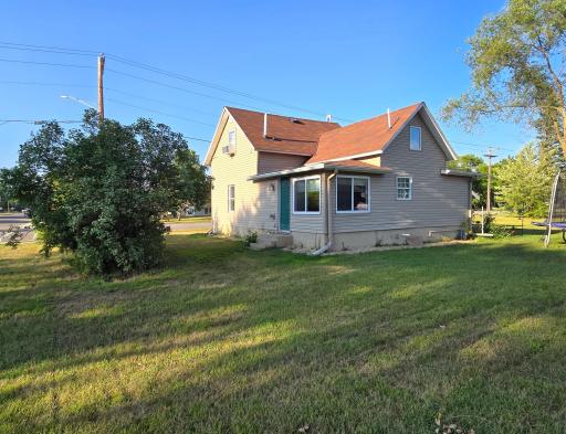 301 6th Street SW, Little Falls, MN 56345