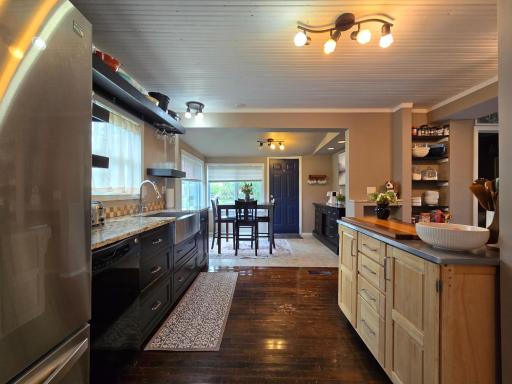 301 6th Street SW, Little Falls, MN 56345