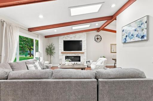 10974 Butternut Street NW, Coon Rapids, MN 55448