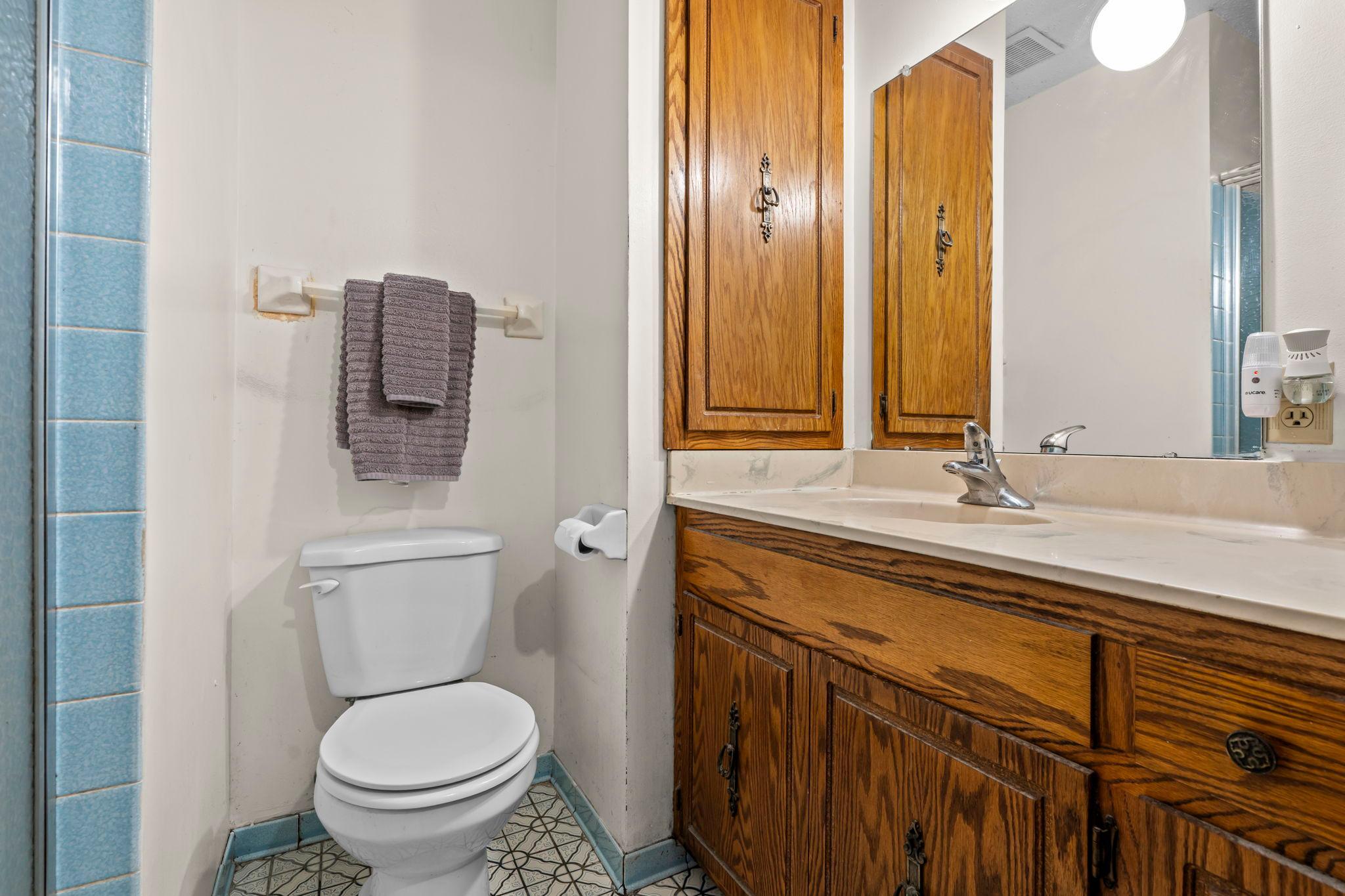 154-web-or-mls-2415 Lisbon Ave N -375.jpg