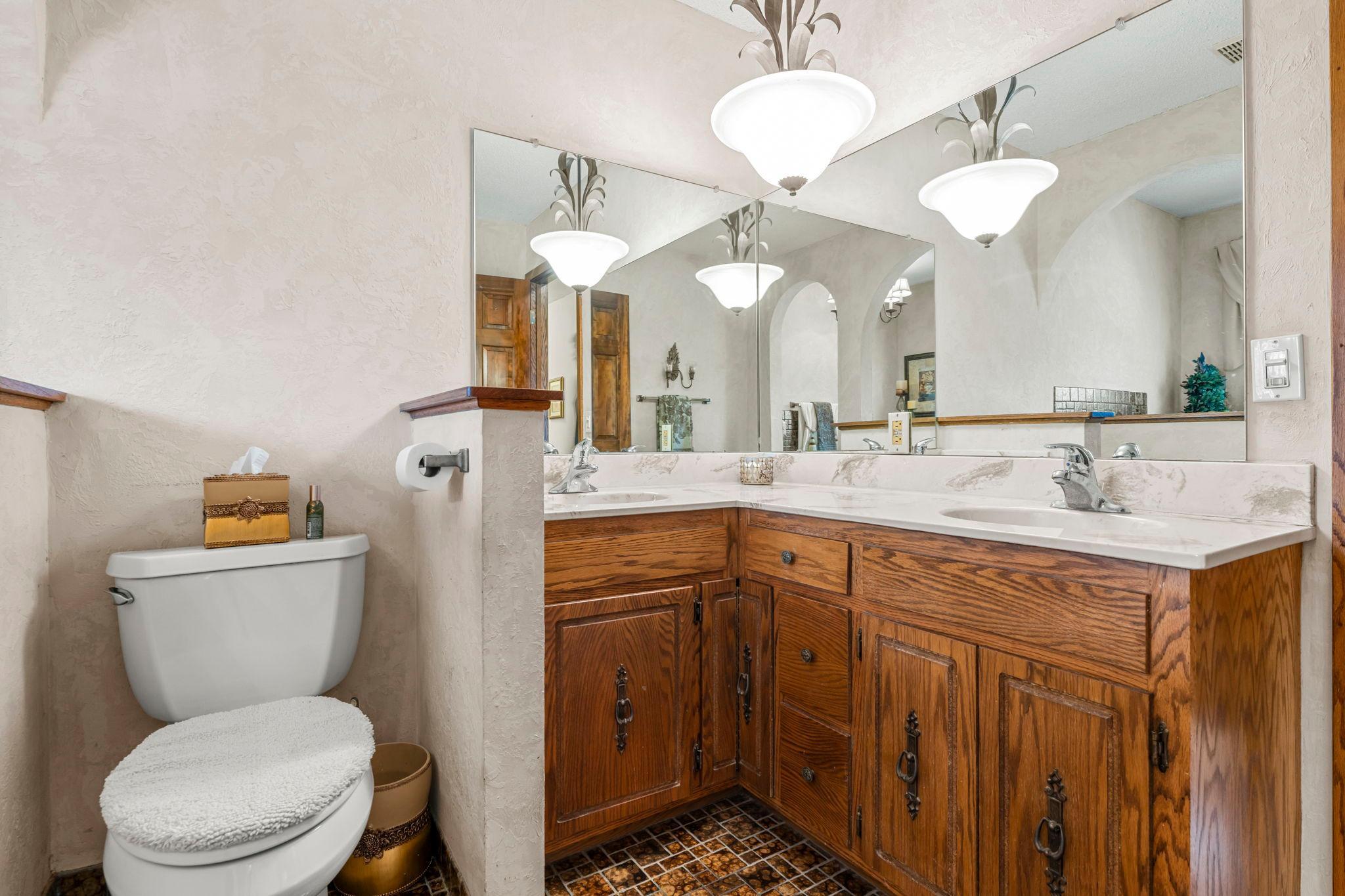 146-web-or-mls-2415 Lisbon Ave N -335.jpg