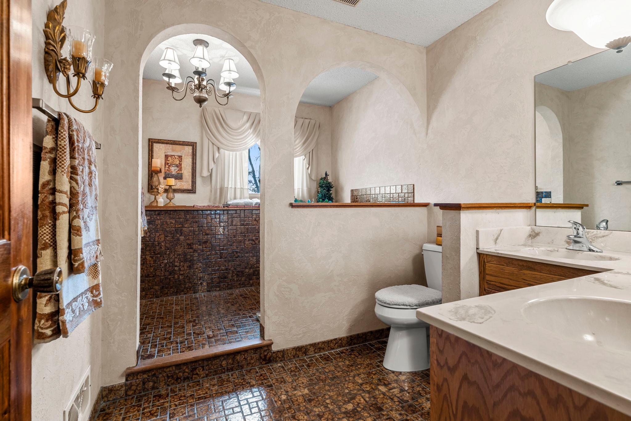 143-web-or-mls-2415 Lisbon Ave N -330.jpg