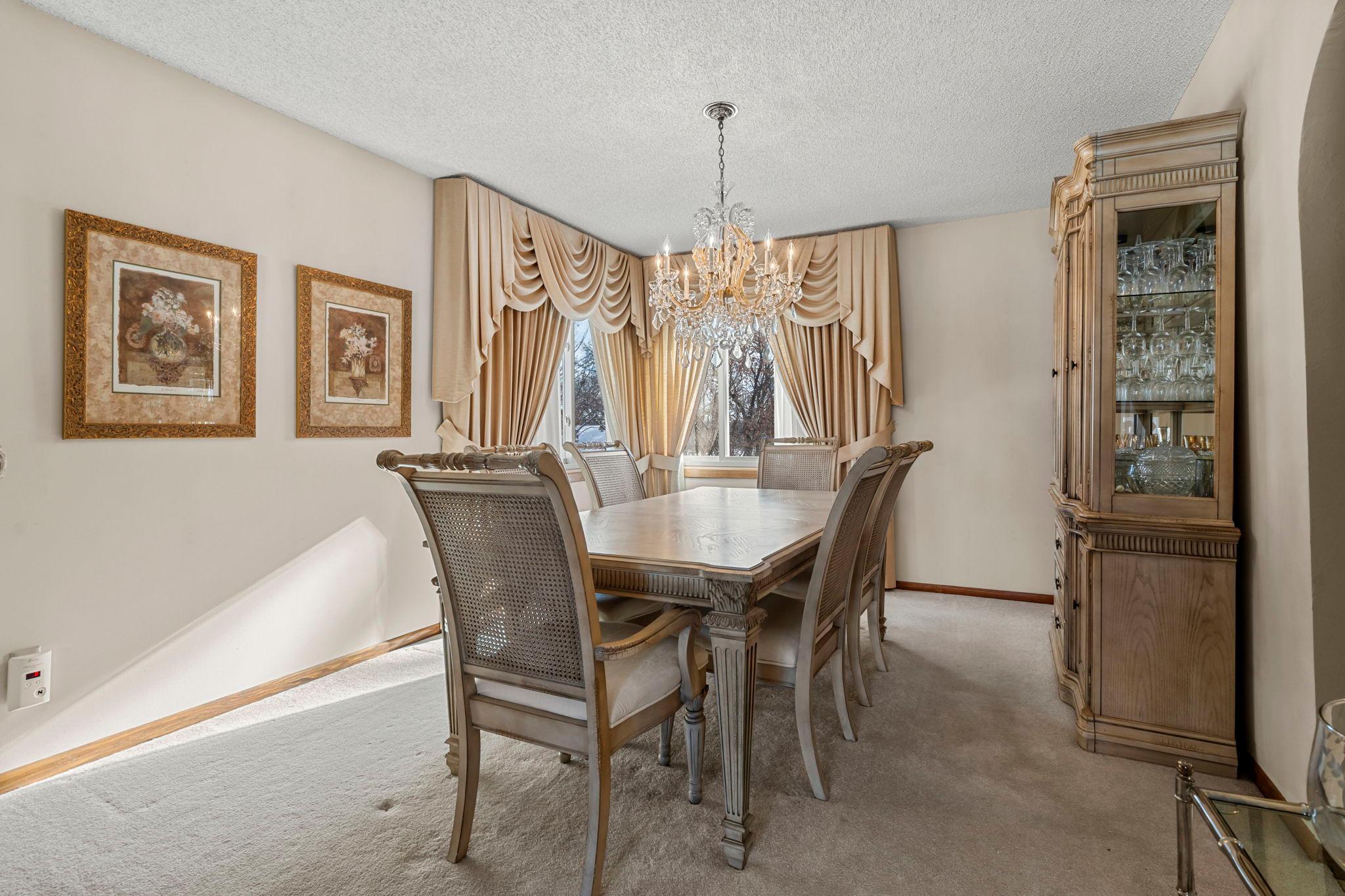 128-web-or-mls-2415 Lisbon Ave N -290.jpg
