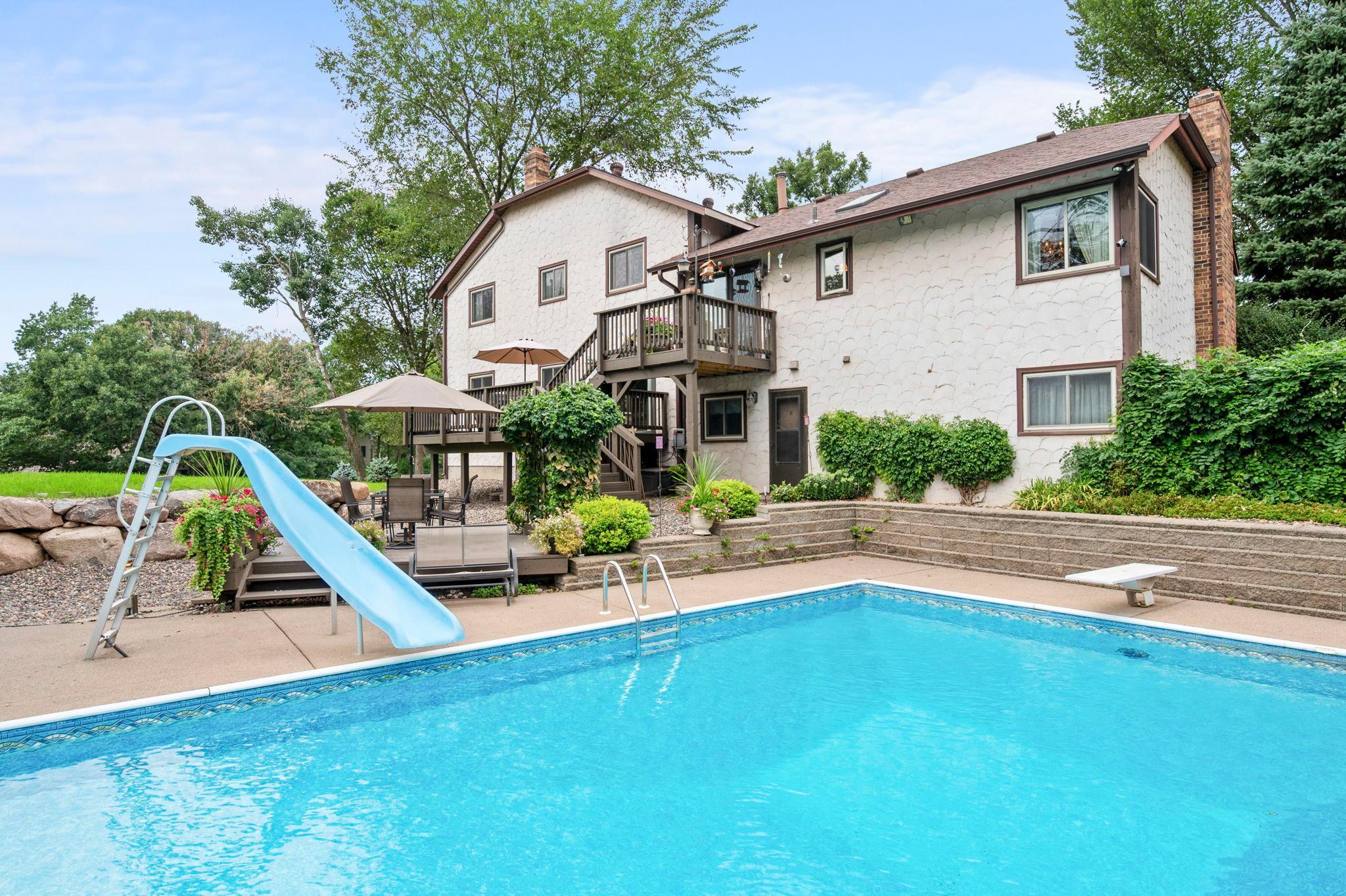 139-web-or-mls-2415 Lisbon Ave N-134.jpg