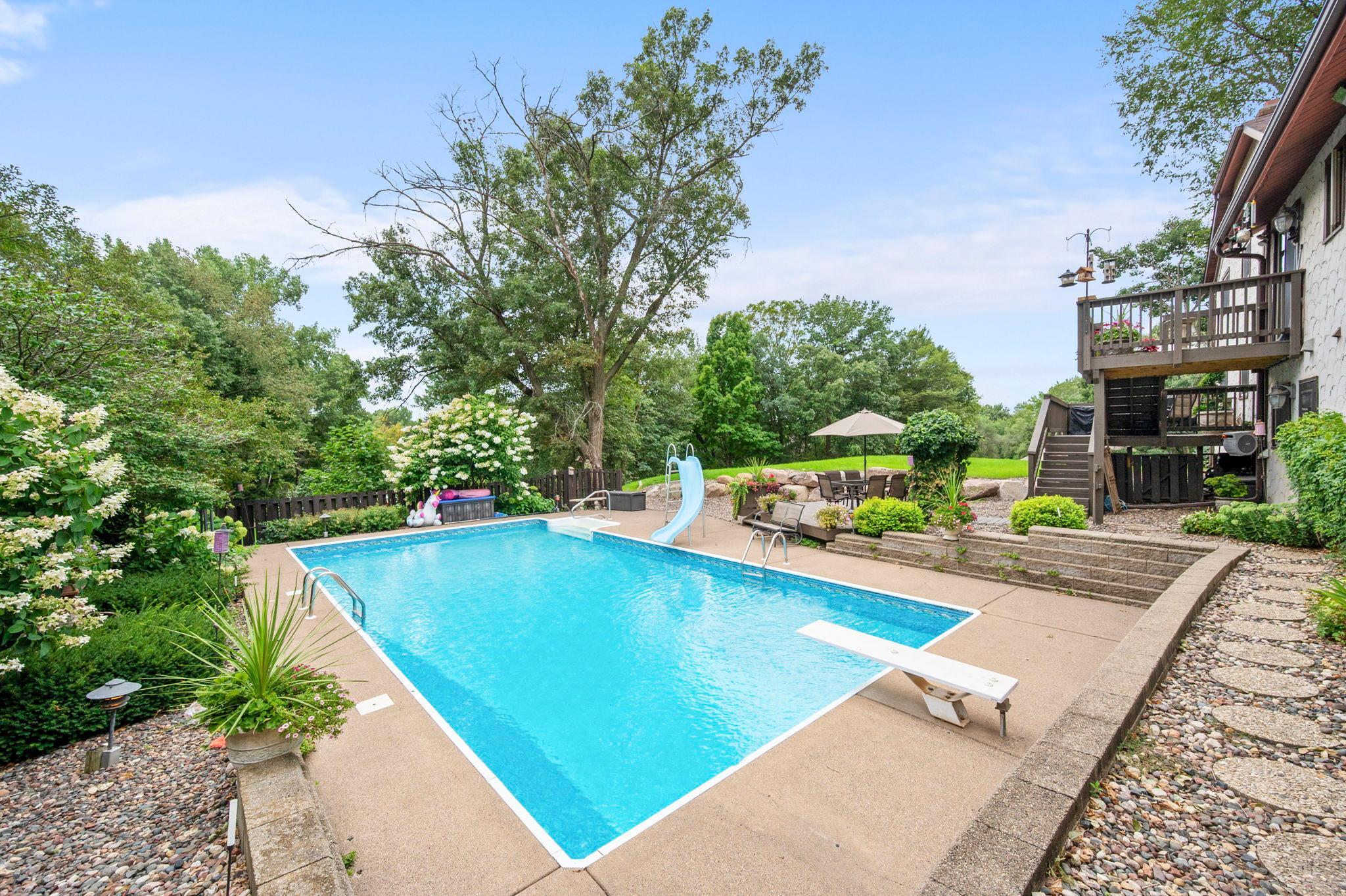 142-web-or-mls-2415 Lisbon Ave N-139.jpg
