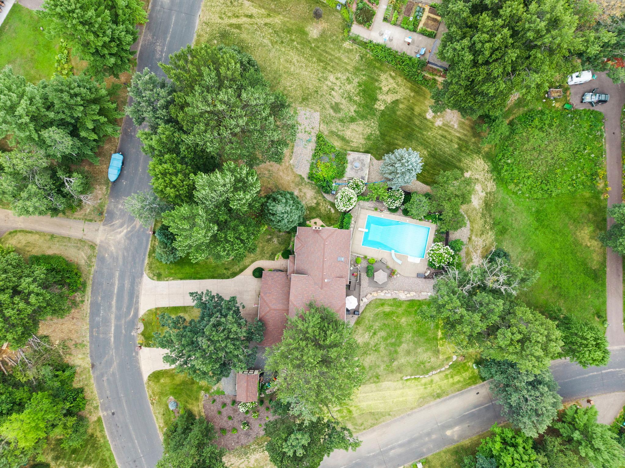 217-web-or-mls-2415 Lisbon Ave N-344.jpg