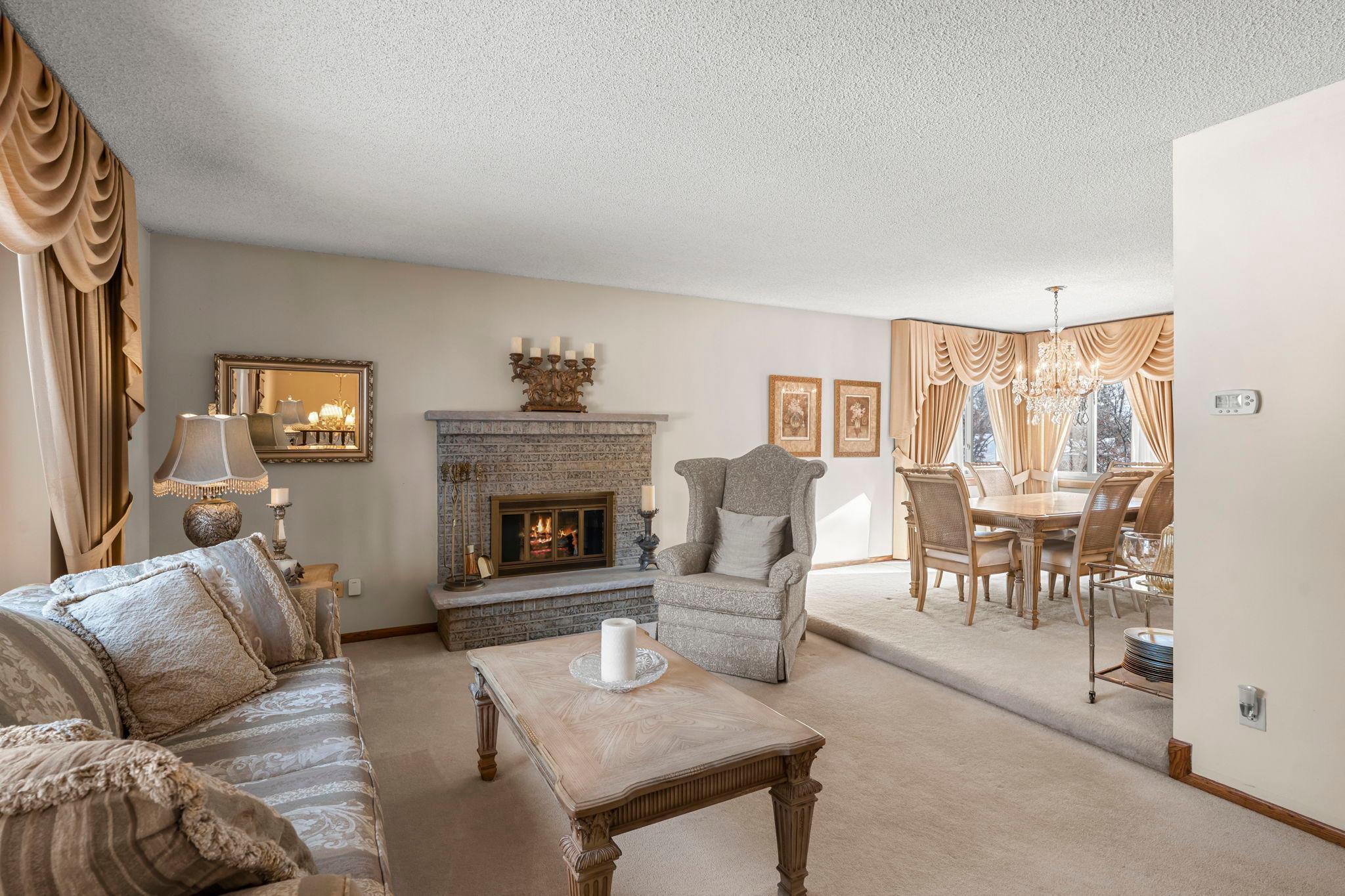 119-web-or-mls-2415 Lisbon Ave N -300.jpg