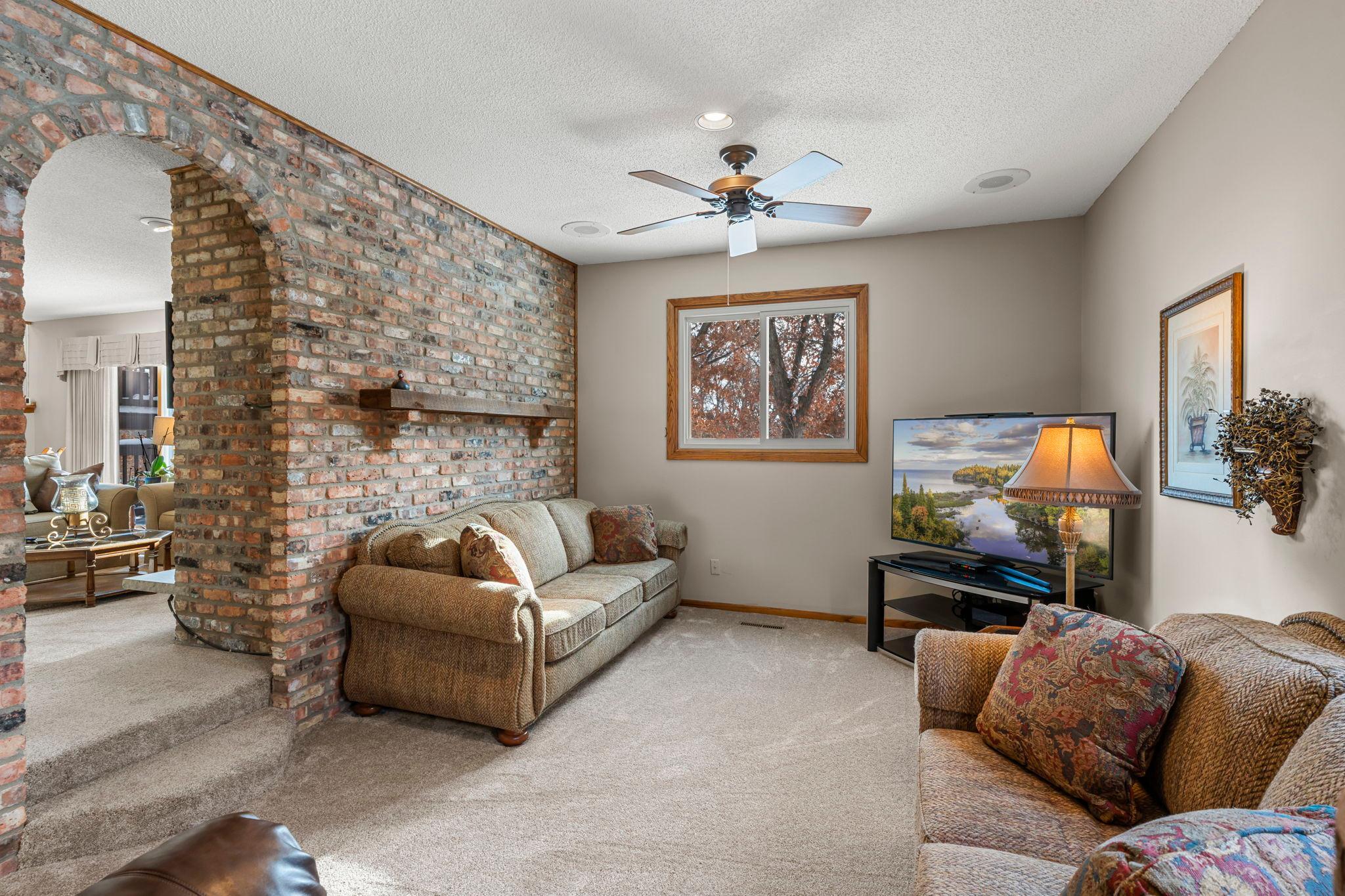 79-web-or-mls-2415 Lisbon Ave N -210.jpg