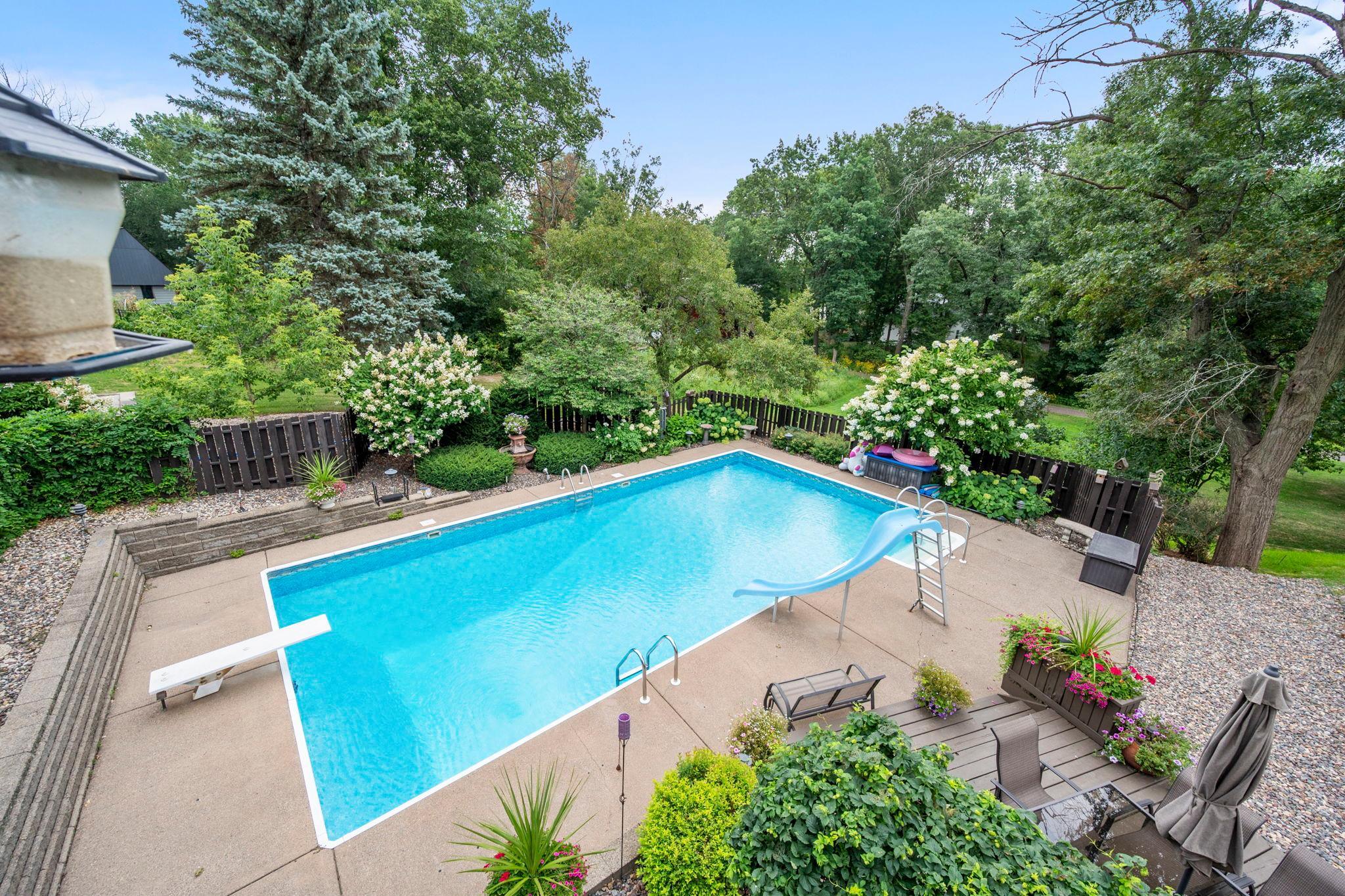 108-web-or-mls-2415 Lisbon Ave N-4.jpg