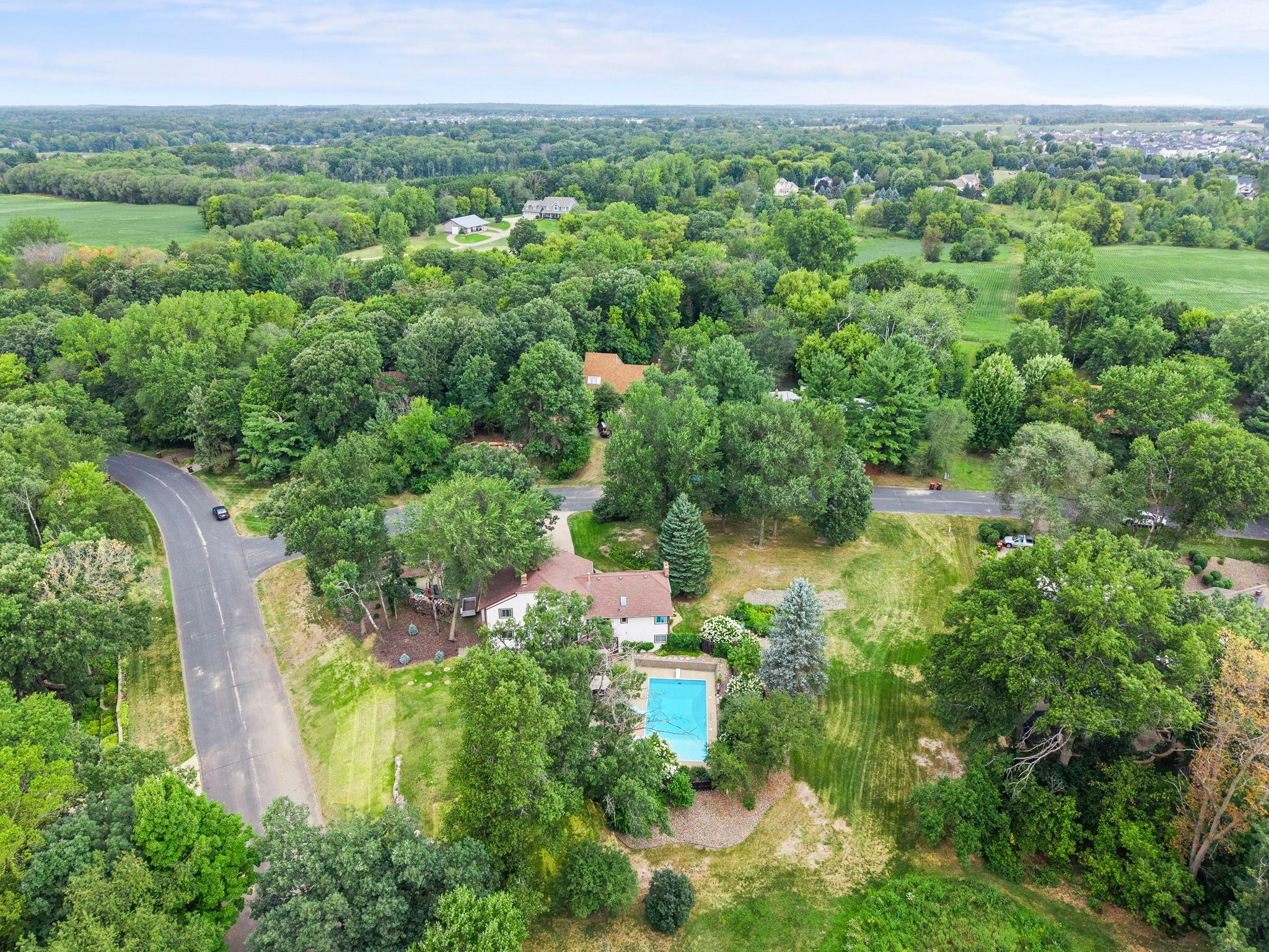 207-web-or-mls-2415 Lisbon Ave N-296.jpg
