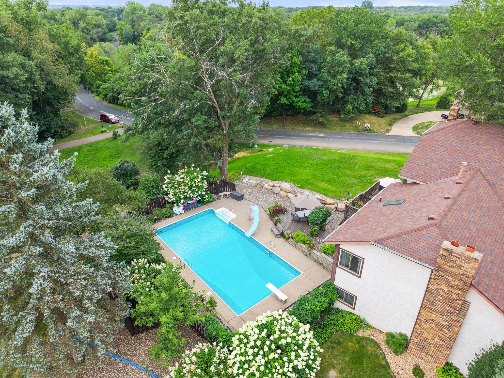 188-web-or-mls-2415 Lisbon Ave N-326.jpg