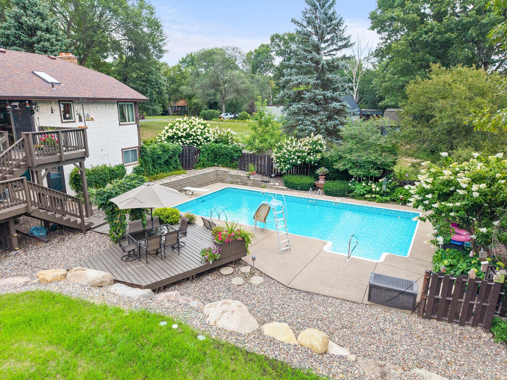 176-web-or-mls-2415 Lisbon Ave N-338.jpg