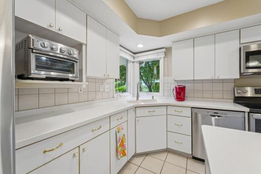 9632 Oxborough Road, Bloomington, MN 55437