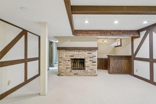 9632 Oxborough Road, Bloomington, MN 55437