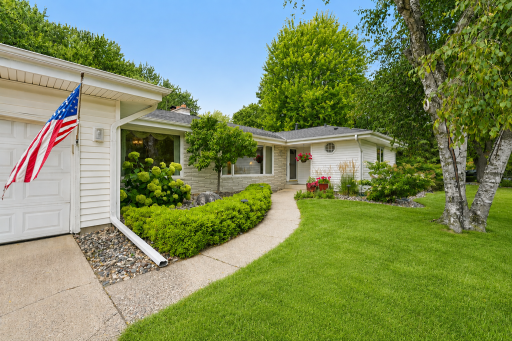 9632 Oxborough Road, Bloomington, MN 55437