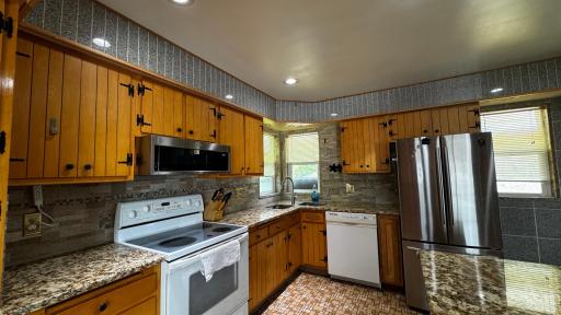 1742 3rd Avenue NE, Rochester, MN 55906
