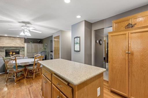 13516 Knox Drive, Burnsville, MN 55337