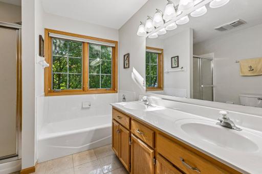 13516 Knox Drive, Burnsville, MN 55337
