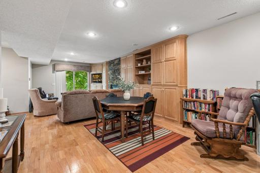 13516 Knox Drive, Burnsville, MN 55337