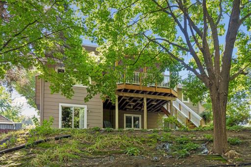 13516 Knox Drive, Burnsville, MN 55337
