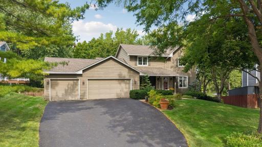 13516 Knox Drive, Burnsville, MN 55337