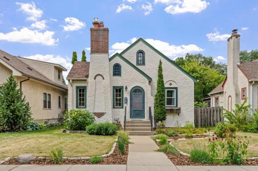 2722 Garfield Street NE, Minneapolis, MN 55418