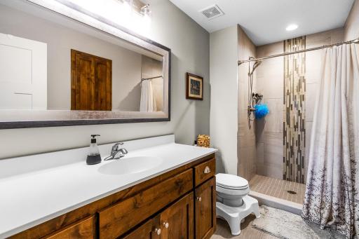 primary 3/4 bath