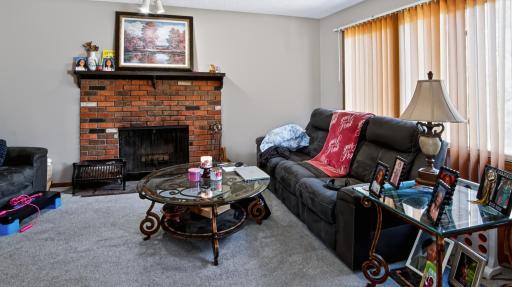 2824 79th Avenue N, Brooklyn Park, MN 55444