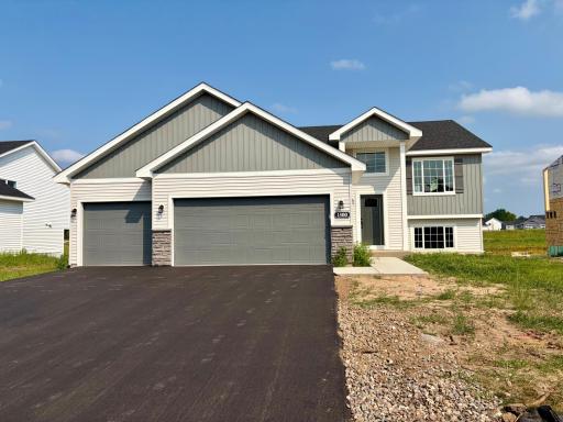 1500 Woods Road NE, Isanti, MN 55040