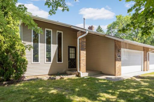 2704 Rolling Oaks Road, Burnsville, MN 55337