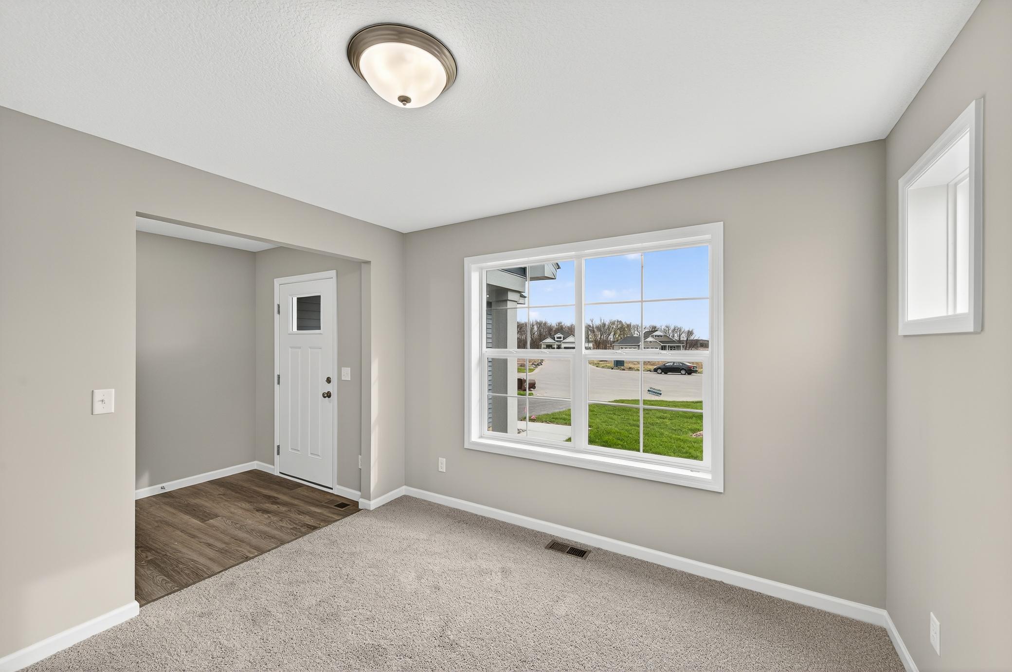 1507 Woods Rd NE - Office